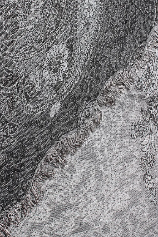 Elegant Shimmer Paisley Jacquard Scarf