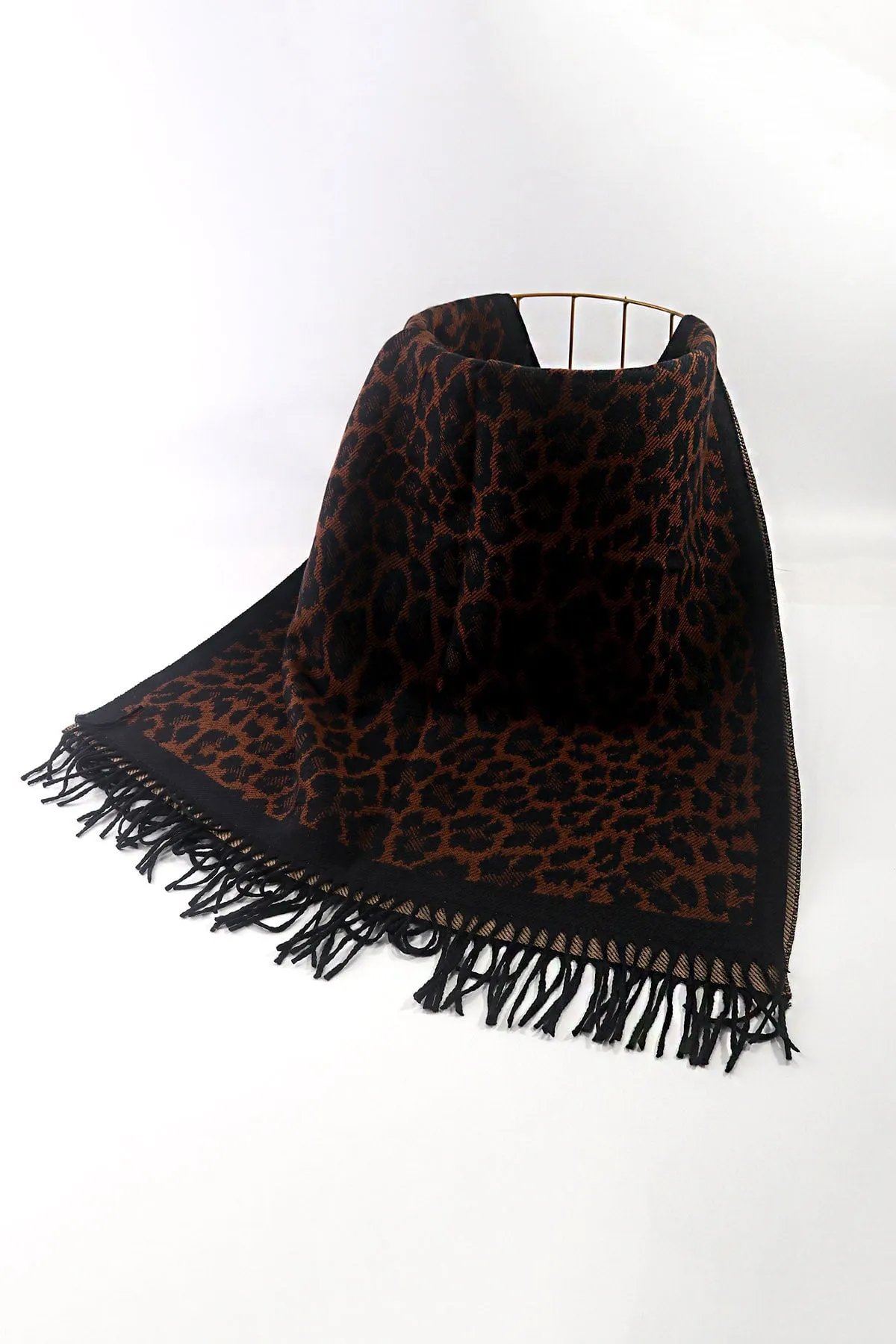 Leopard Print Jacquard Scarf