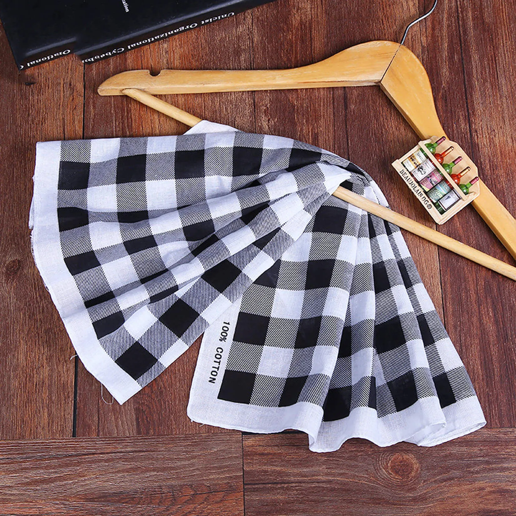 Unisex Bandanas Plaid Pet Scarves Checkered Kerchief Classic Triangle Dog Bibs Costume Decoration Accessories